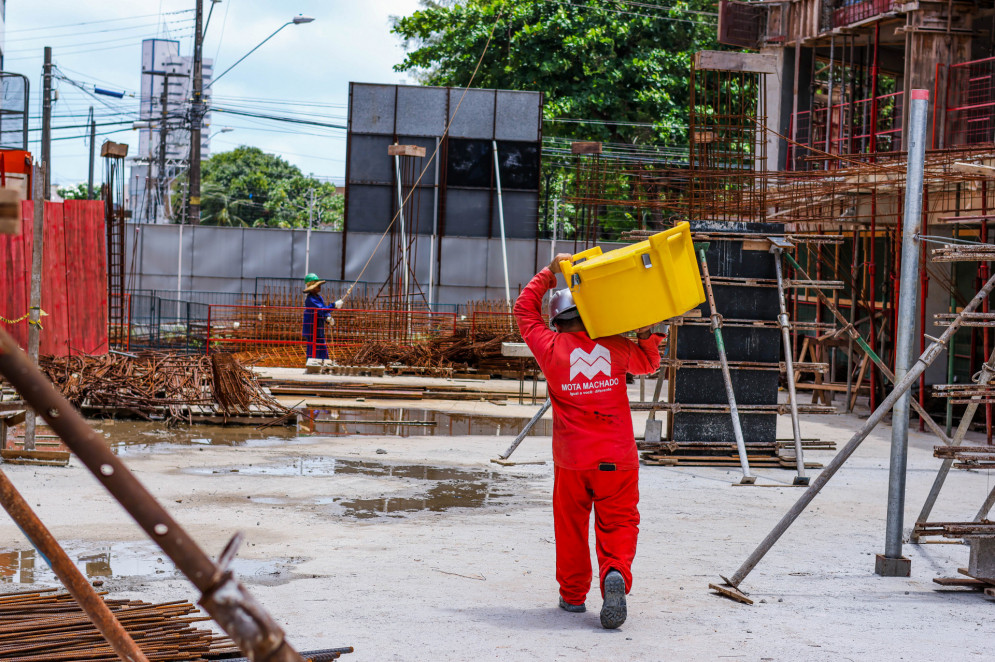 Entre conceber um projeto de um empreendimento e as entregas das chaves ao cliente são mais de cinco anos(Foto: AURÉLIO ALVES)