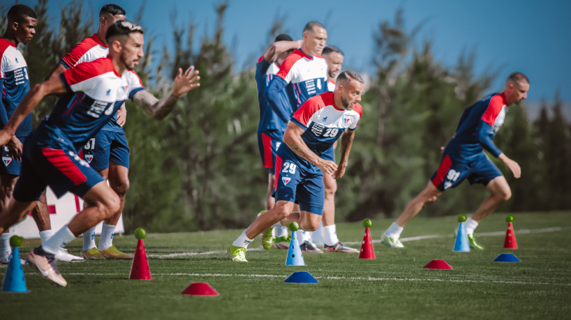 Atacante Guilherme em treino do Fortaleza no CT do Montevideo City, no Uruguai