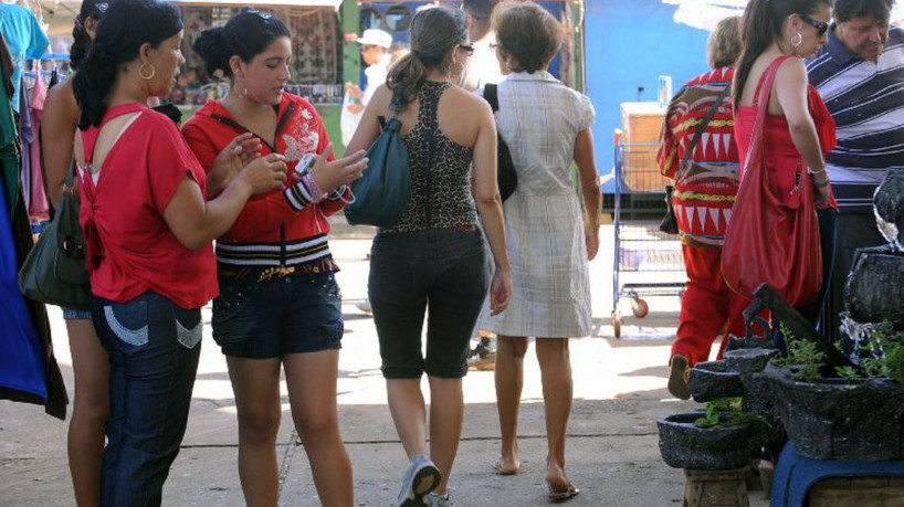 Presidente anuncia projeto para igualar salários de homens e mulheres