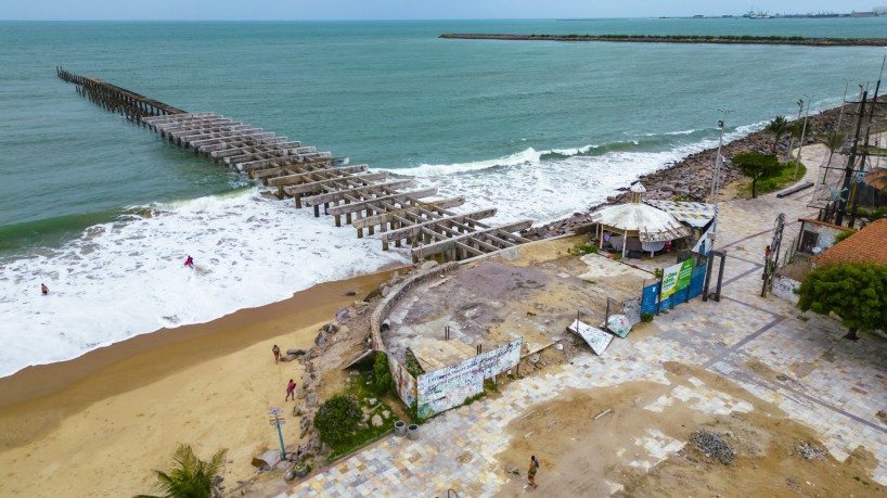 Ponte dos Ingleses, conhecida popularmente como Ponte Metálica, ainda está com obras paradas