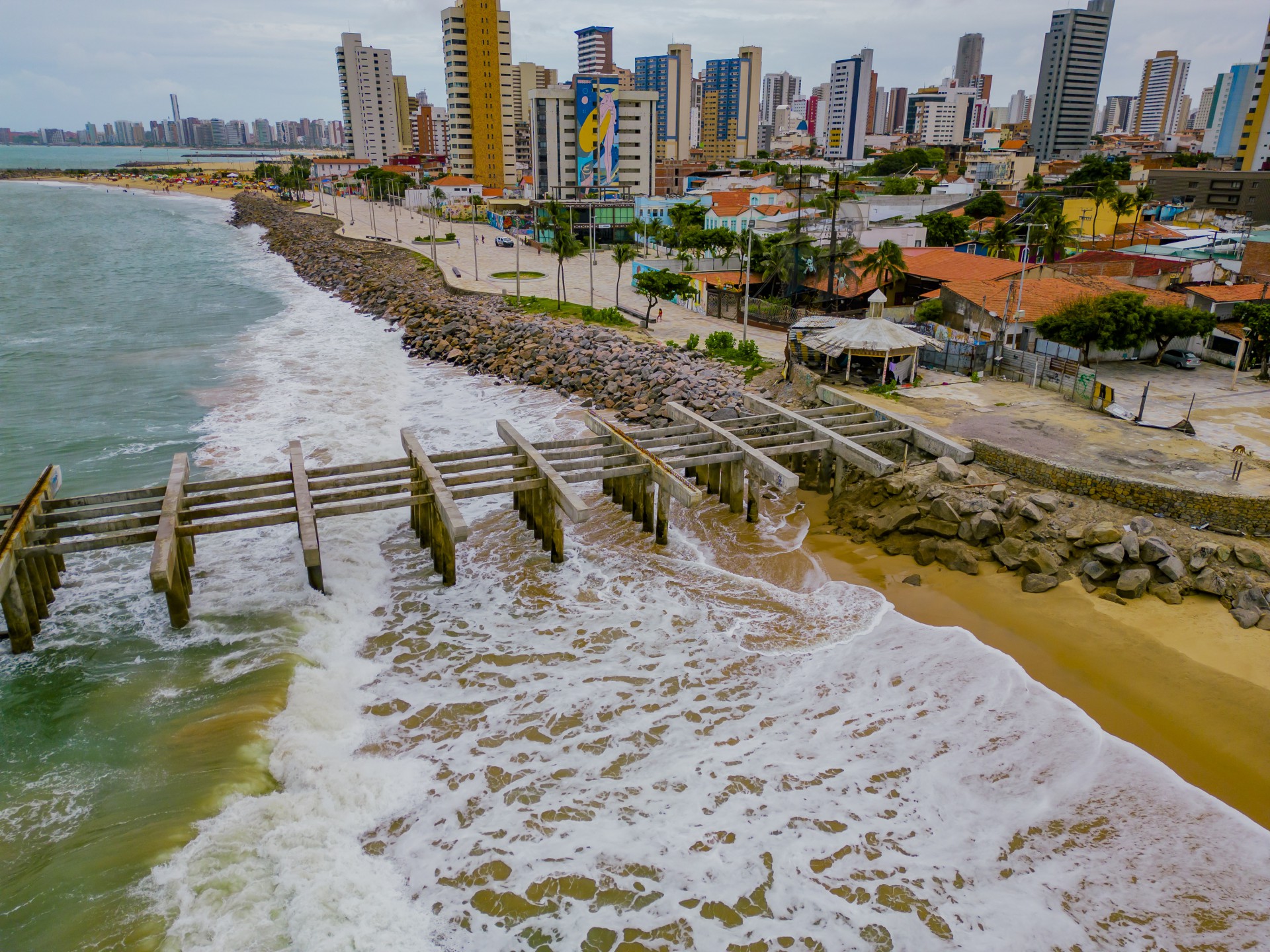 Reforma da Ponte dos Ingleses está parada (Foto: FCO FONTENELE)