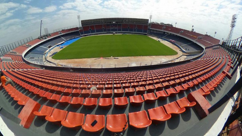 Estádio General Pablo Rojas, em Assunção