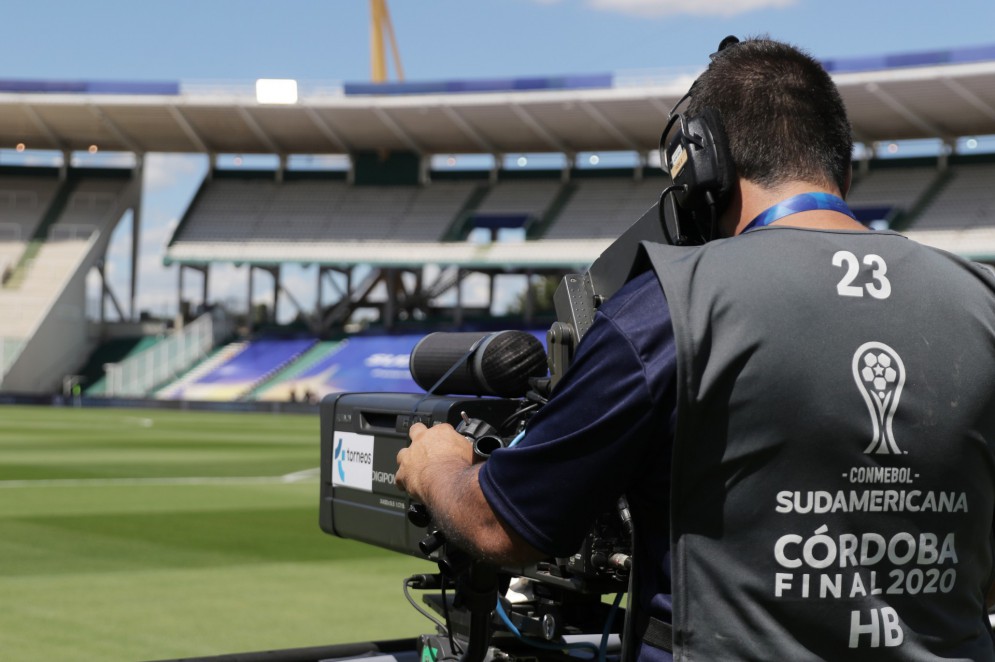 A Lei 14.205, conhecida como Lei do Mandante, foi aprovada em 2021, e dá ao clube mandante o direito de negociar a transmissão da partida(Foto: Staff Images/ CONMEBOL)