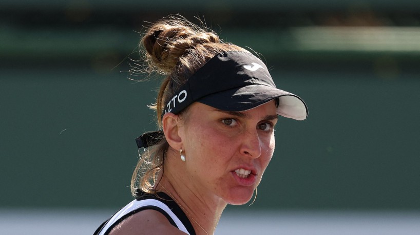 Tenista Bia Haddad em jogo do Masters de Indian Wells, na Califórnia