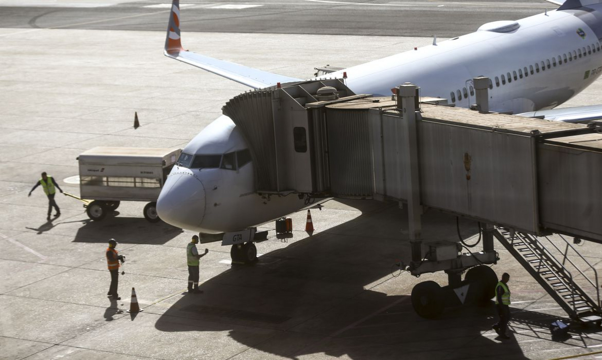 Movimentação de aviões comerciais no aeroporto de Brasília. (Foto: Marcelo Camargo/Agência Brasil)