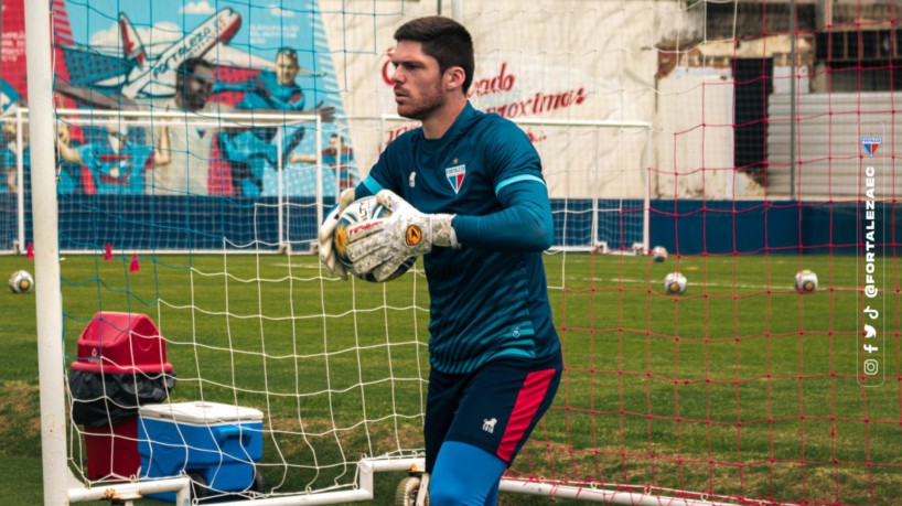 Maurício Kozlinski em treino no centro de excelência Alcides Santos