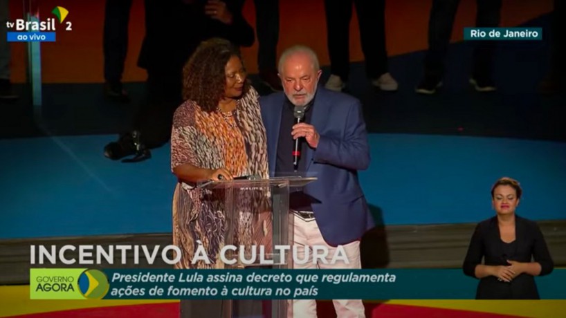 Ministra Margareth Menezes e presidente Lula participaram de cerimônia do novo Decreto do Fomento à Cultura