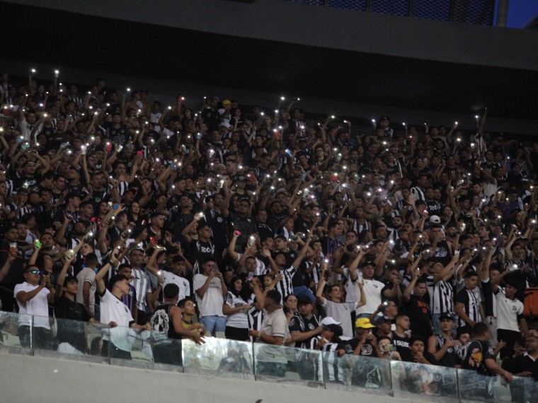 FORTALEZA, CE, BRASIL,26.03.2023: Torcida do Ceará no Jogo pela copa do nordeste Ceará vs Sergipe, arena Castelão. 