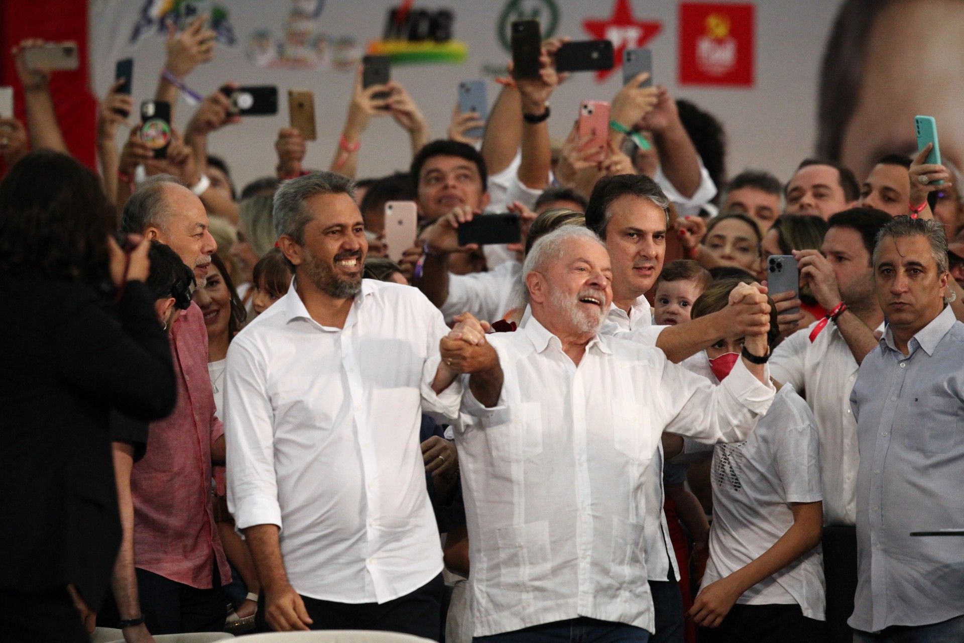 Lula, Elmano e Camilo na época da campanha vitoriosa dos três em 2022  (fotos: Fabio Lima/O POVO) (Foto: FÁBIO LIMA)