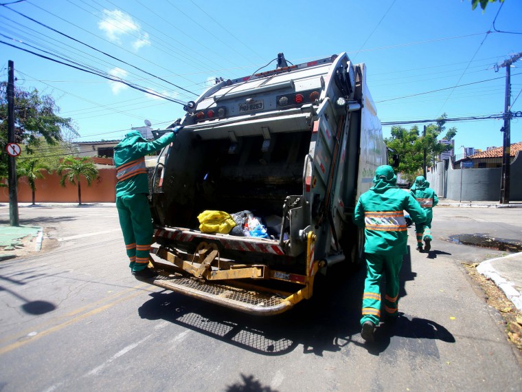 Taxa do lixo será implantada durante este mês de abril em Fortaleza