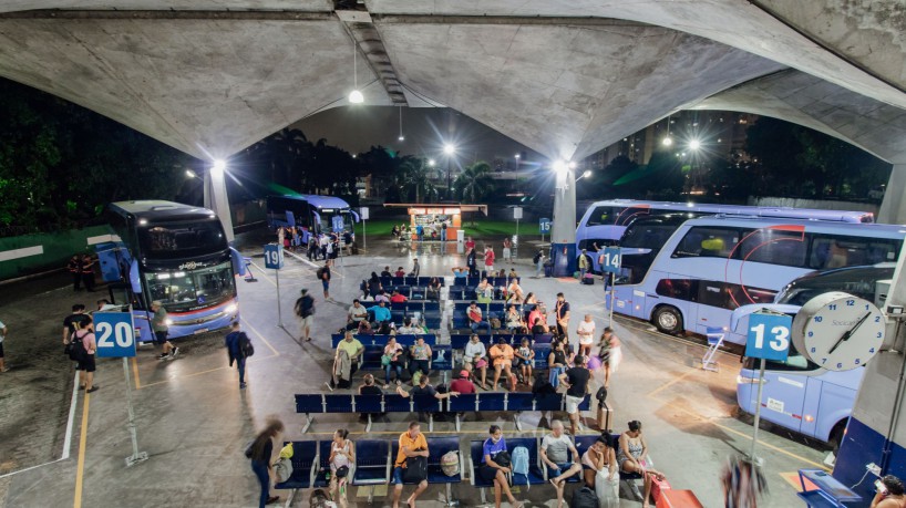 Quinta-feira Santa foi de movimento intenso no Terminal Rodoviário(foto: FERNANDA BARROS)