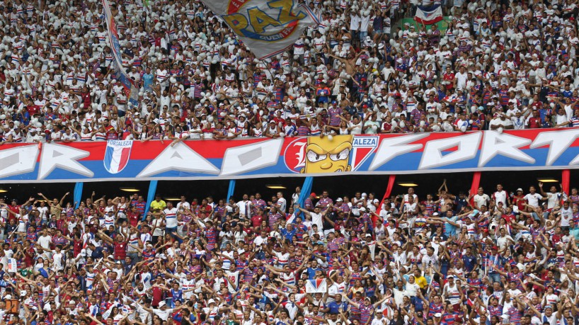 FORTALEZA, CE, BRASIL,07.04.2023:  Torcida do Fortaleza. Final do campeonato cearense, Fortaleza vs Ceará, arena Castelão.