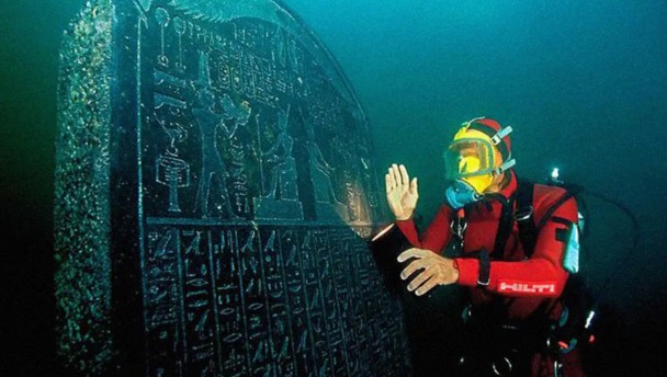 Thonis-Heracleion foi uma importante cidade portuária egípcia que ficava a 32 km de Alexandria 