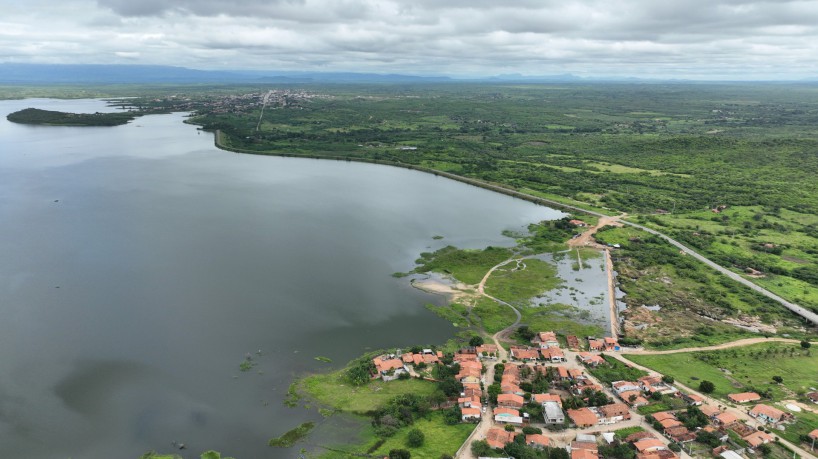 Açude Araras já esteve com apenas 3,40% da capacidade em 2017. Na quadra chuvosa de 2023, açude chegou ao volume máximo.