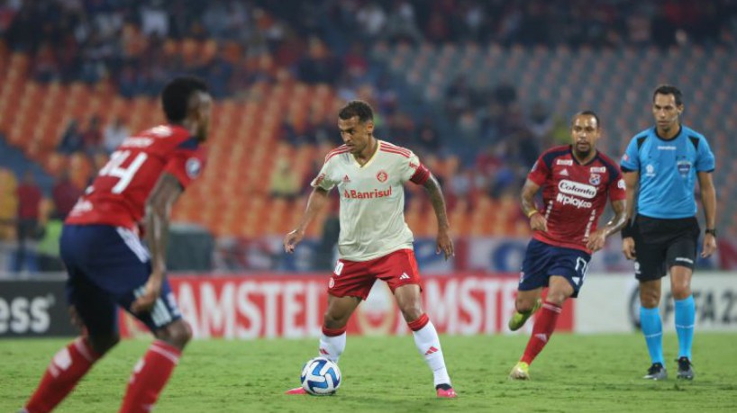 Alan Patrick é um dos destaques da equipe do Internacional