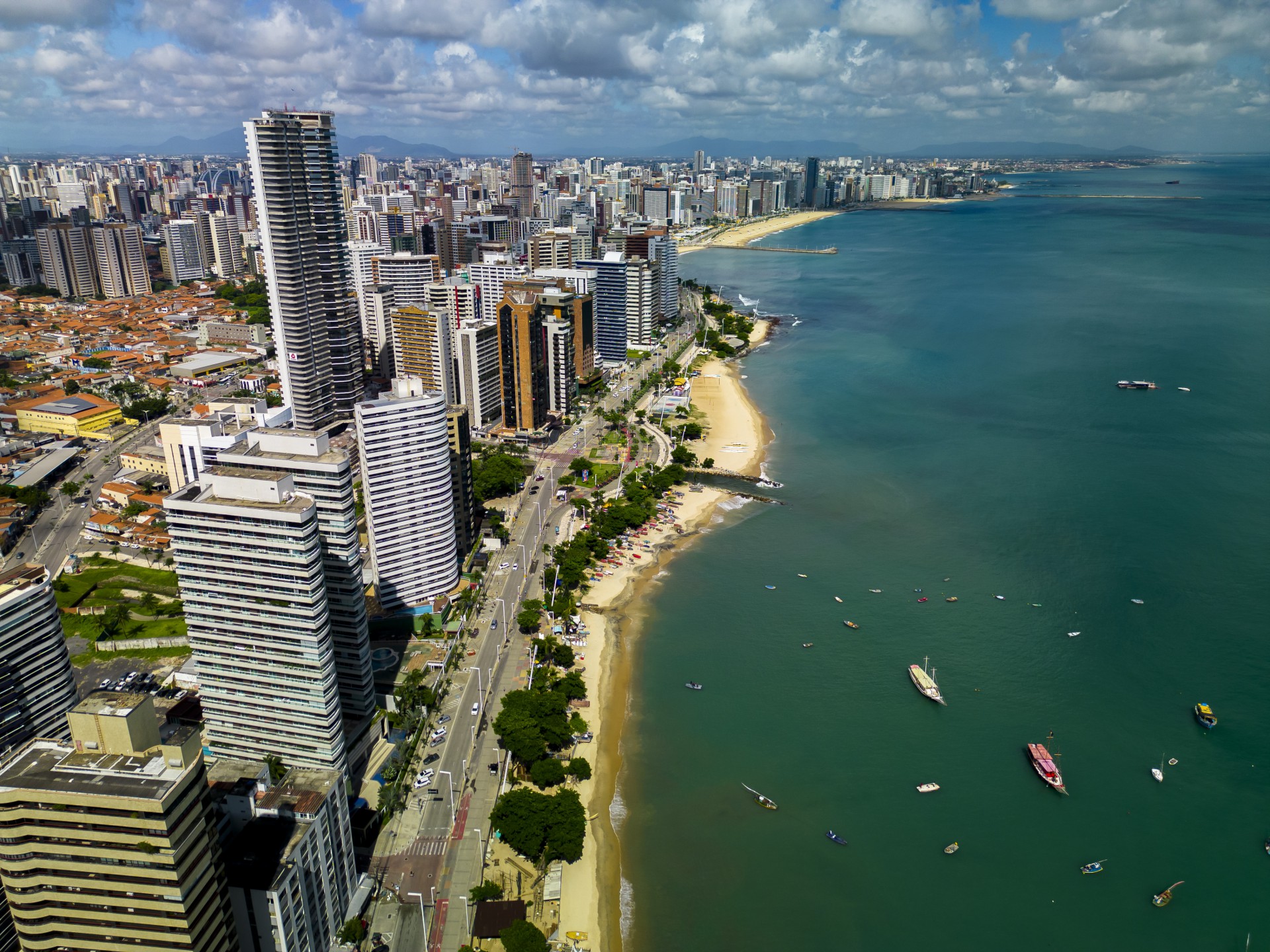 ￼AVENIDA Beira-Mar receberá 
Parada da Diversidade domingo próximo (Foto: FCO FONTENELE)