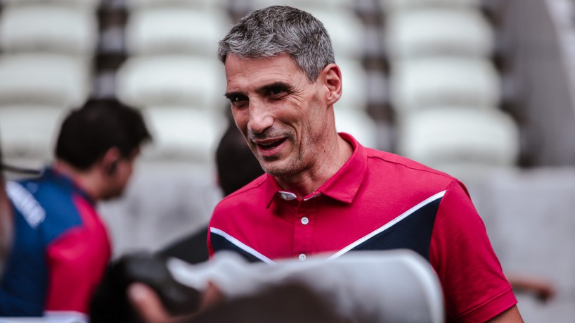 Técnico Juan Pablo Vojvoda no jogo Fortaleza x Ceará, na Arena Castelão, pelo Campeonato Cearense 2023