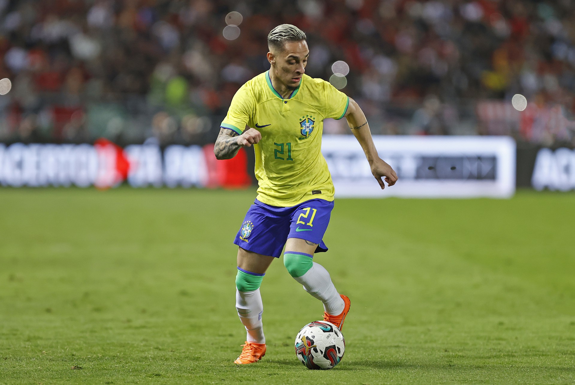 Atacante Antony no amistoso Marrocos x Brasil no Estádio Ibn Batouta, em Tânger (Foto: Rafael Ribeiro/CBF)