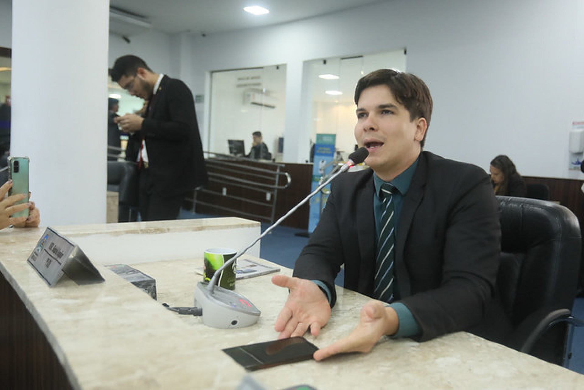 ￼GABRIEL Biologia é um dos vereadores contrários à proposta (Foto: JL ROSA/Câmara Municipal)