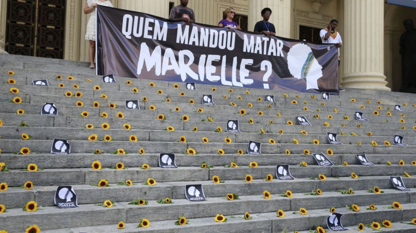 Ato Amanhecer por Marielle e Anderson na escadaria da Assembleia Legislativa do Rio de Janeiro (Alerj) marca um ano da morte da vereadora Marielle Franco e seu motorista Anderson Gomes.