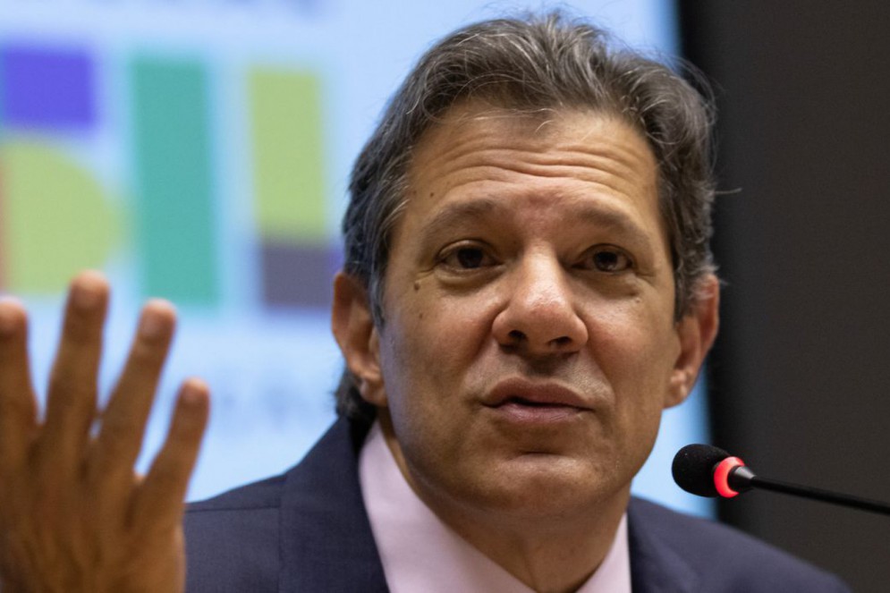 Haddad falou que já estão sendo anunciadas medidas que visam o aumento da arrecadação, como a reoneração de combustíveis e a tributação de investimentos offshore(Foto: José Cruz/ Agência Brasil)