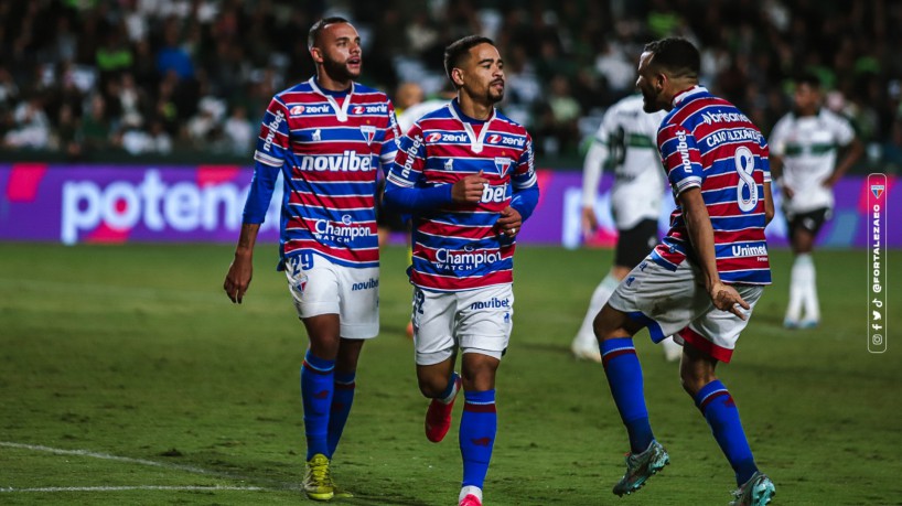 Coritiba e Fortaleza se enfrentaram pela segunda rodada do Brasileirão, no Couto Pereira. Na foto, Yago Pikachu comemora gol. 