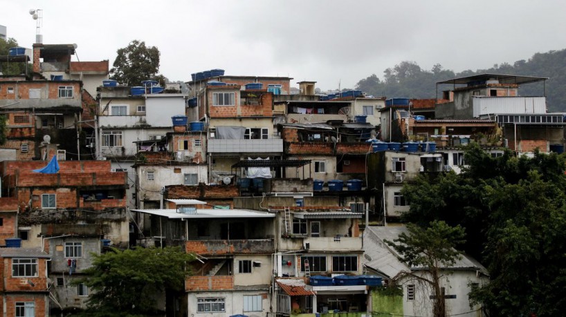 Vista geral da favela Morro Azul, na zona sul do Rio de Janeiro.