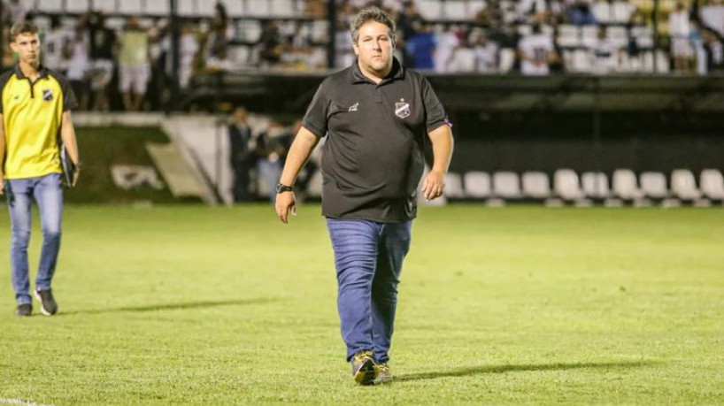 Fernando Marchiori, treinador do ABC, ressaltou que a prioridade do clube é a permanência na Série B