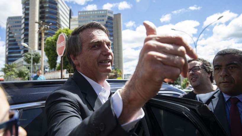 Sem trabalhar, o ex-presidente Jair Bolsonaro recebeu R$ 17,1 milhões em doações, via pix, e aplicou a fortuna em renda fixa
