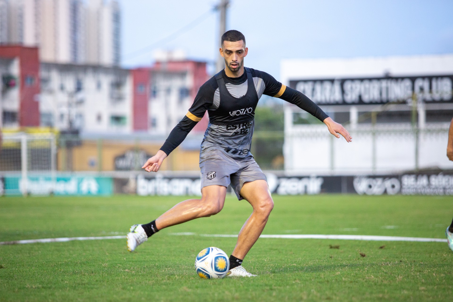 Lacerda deve ser titular na zaga do Vovô (Foto: Felipe Santos/cearasc.com)