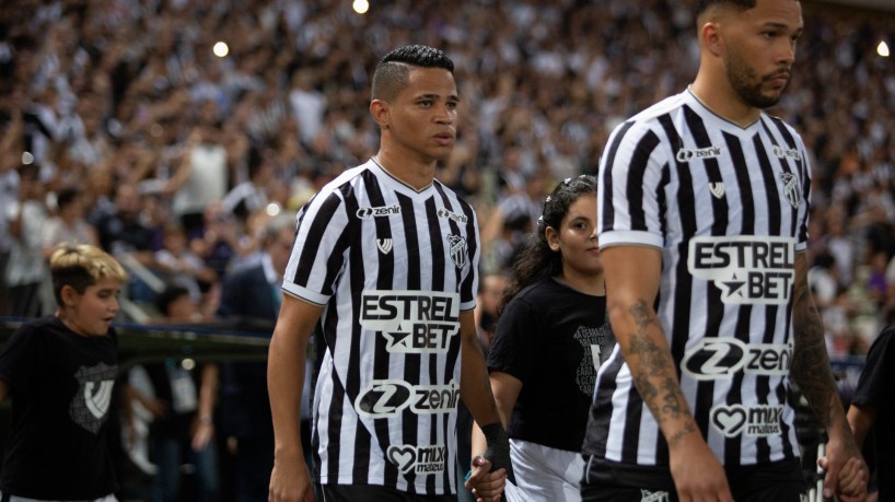 Atacante Erick no jogo Ceará x Sport, na Arena Castelão, pela final da Copa do Nordeste 2023