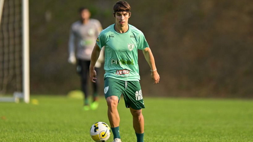 Contagem, 13/09/2022- Treino América - Zé RIcardo durante treino do América na tarde desta terça-feira no centro de treinamentos Lanna Drumond