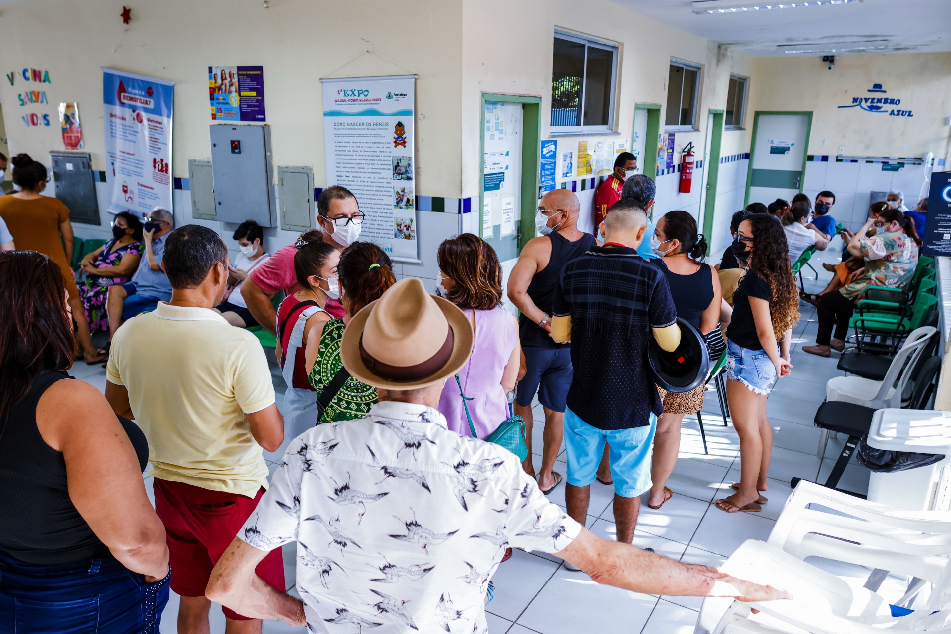 ￼VACINAÇÃO no posto de saúde Irmã Hercília Aragão (Foto: Aurélio Alves)