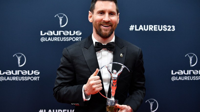 Lionel Messi recebe prêmio de Atleta do Ano no Prêmio Laureus, em Paris