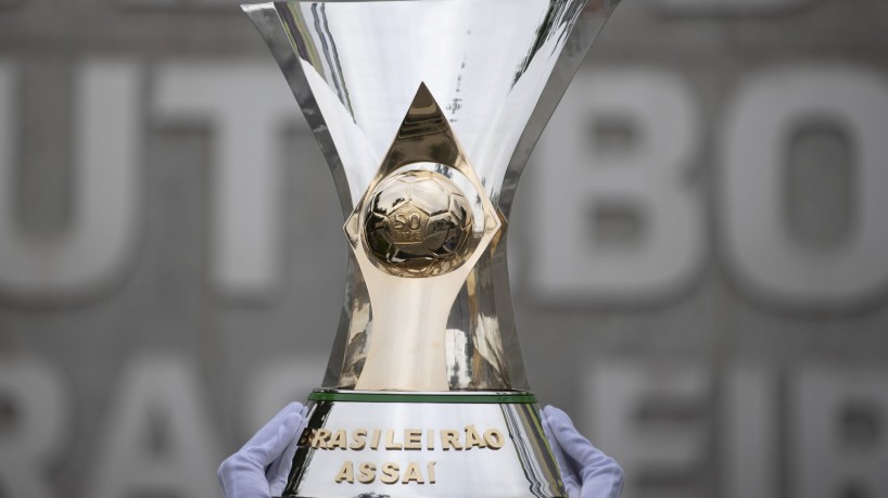 Taça do Brasileirão na sede da CBF