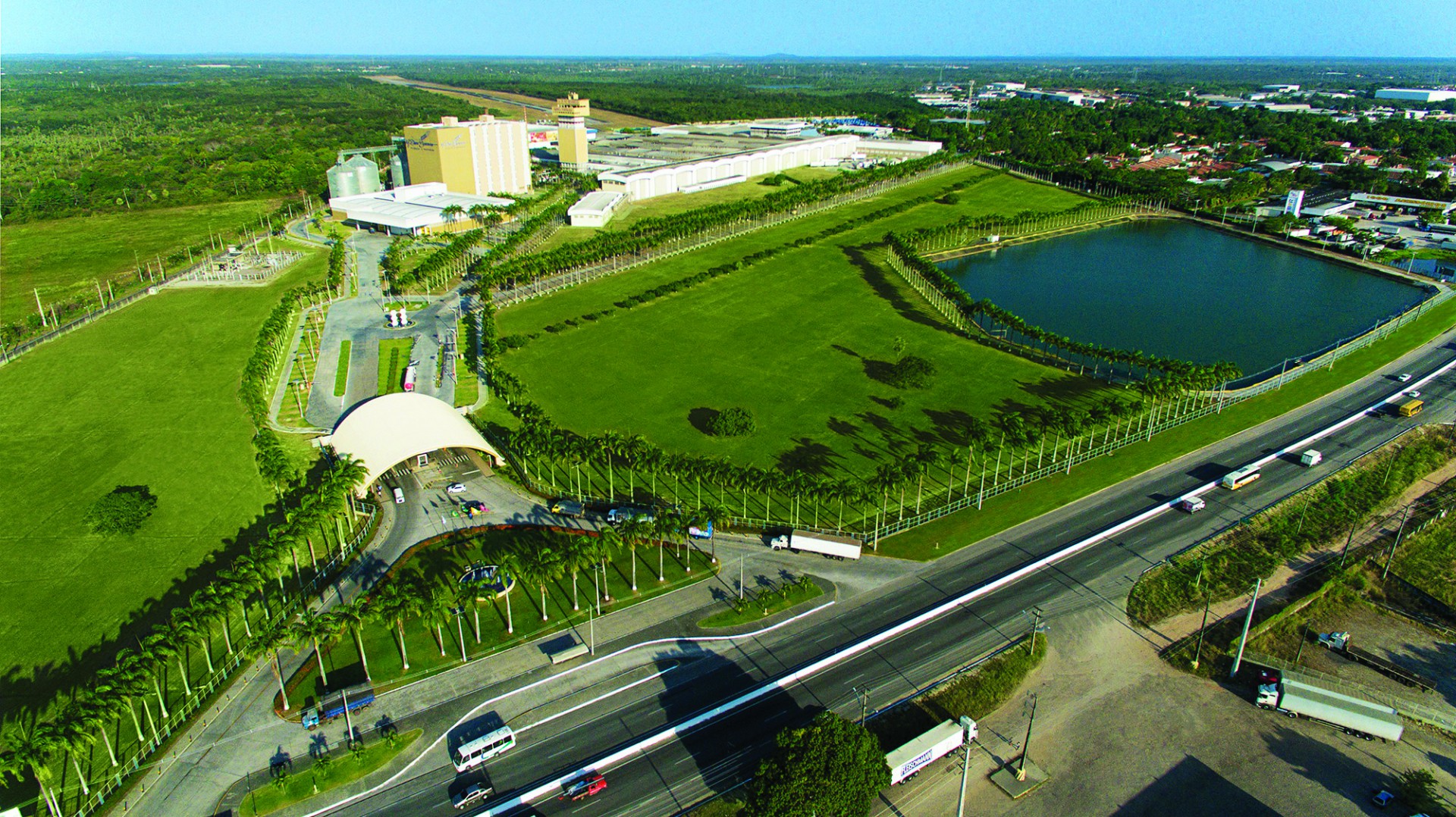 ￼Fábrica Fortaleza produz mais de 60 itens alimentícios (Foto: Divulgação/M. Dias Branco)