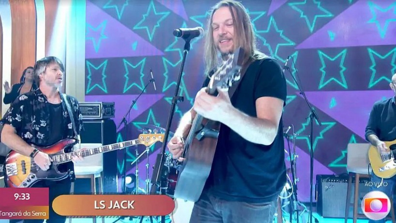 Nova formação da banda LS Jack surpreendeu o público; Vinny Bonotto foi sucesso durante os anos 2000