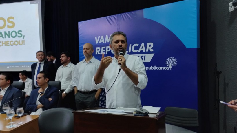 Elmano de Freitas em evento do Republicano