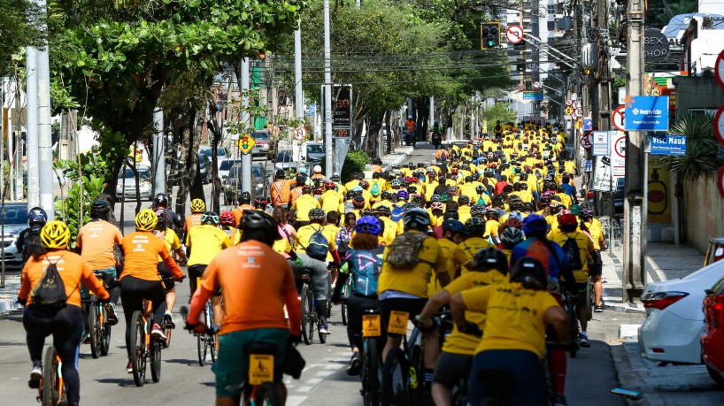 Passeio ciclístico parte da sede da AMC