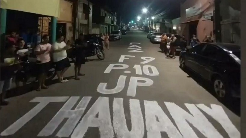 Durante manifestação por paz, moradores do Pirambu lembraram de vítimas da violência no bairro