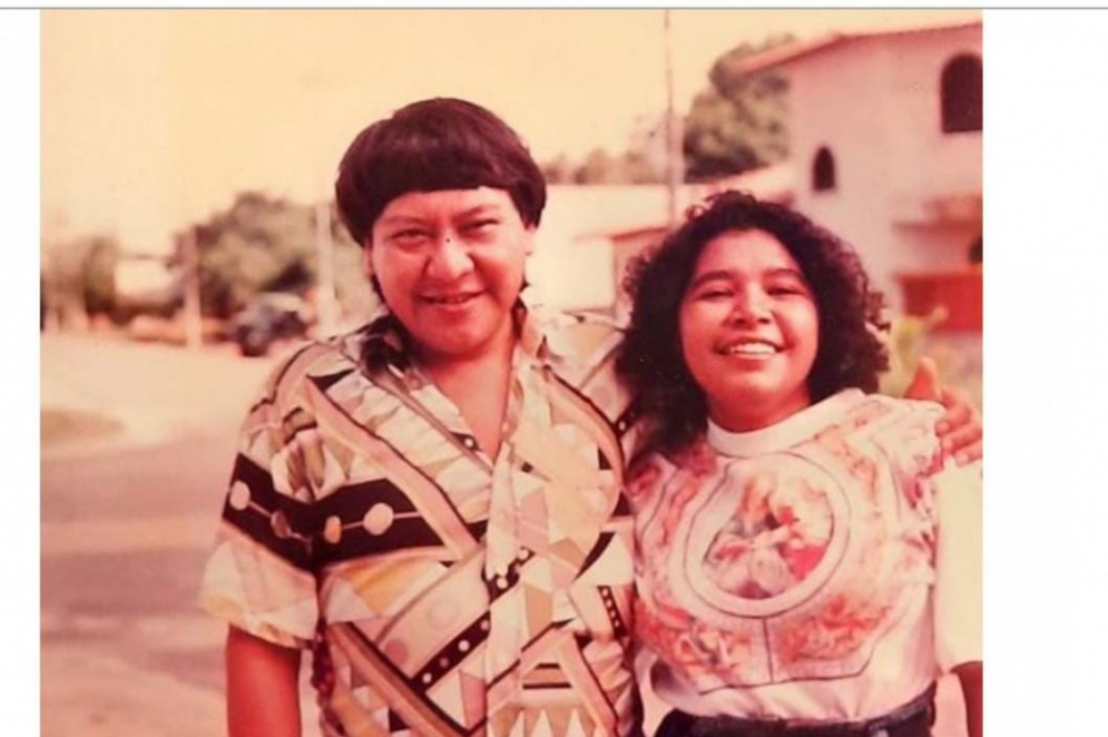 Com Davi Kopenawa Yanomami, em 1992, no segundo ano de atuação na região amazônica(Foto: ACERVO PESSOAL)