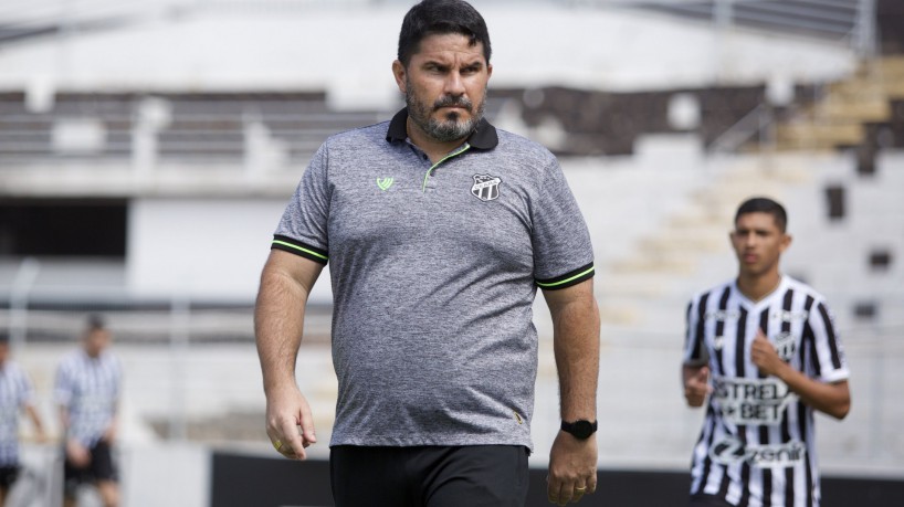 Eduardo Barroca, técnico do Ceará, chegou a terceira derrota no comando do Vovô