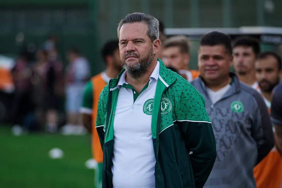 Argel Fuchs foi demitido do comando técnico da Chapecoense