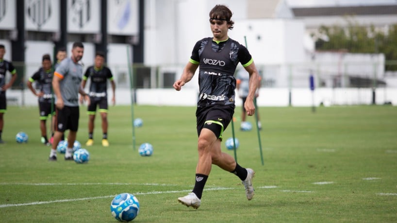 Volante conquistou espaço no time alvinegro