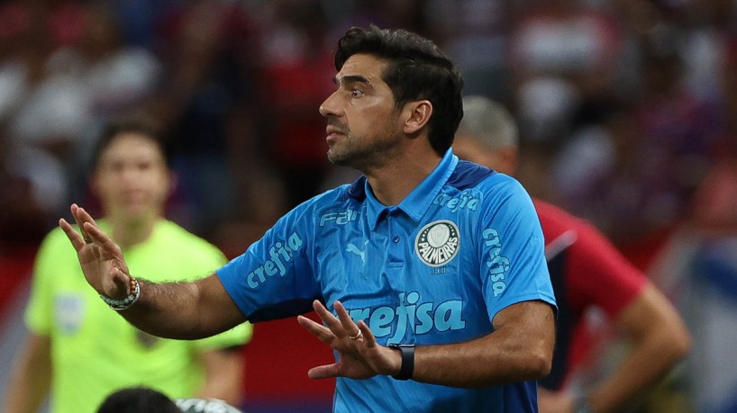 Técnico Abel Ferreira no jogo Fortaleza x Palmeiras, na Arena Castelão, pela Copa do Brasil 2023