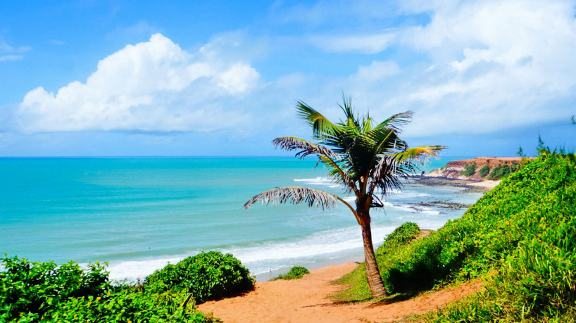 Os turistas podem aproveitar as belezas da capital e arredores (Imagem: otorongo | Shutterstock)