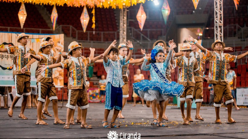 Quadrilha junina infantil Cai Cai Balão se apresenta neste sábado, 17, no Arraiá do Zé 2023 no Theatro José de Alencar