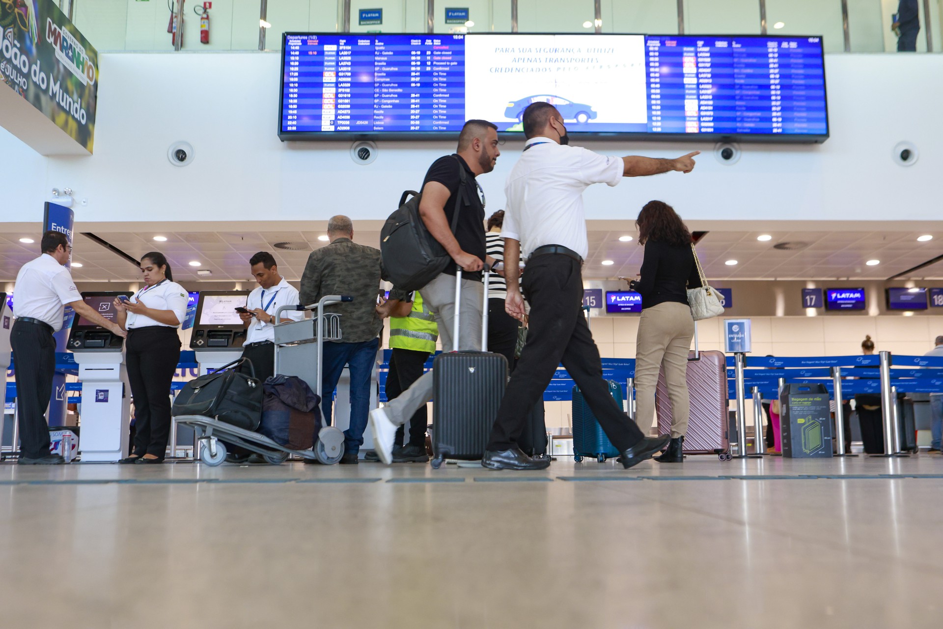 ￼Cerca de 106 mil turistas desembarcaram em voos internacionais no Estado (Foto: FCO FONTENELE)