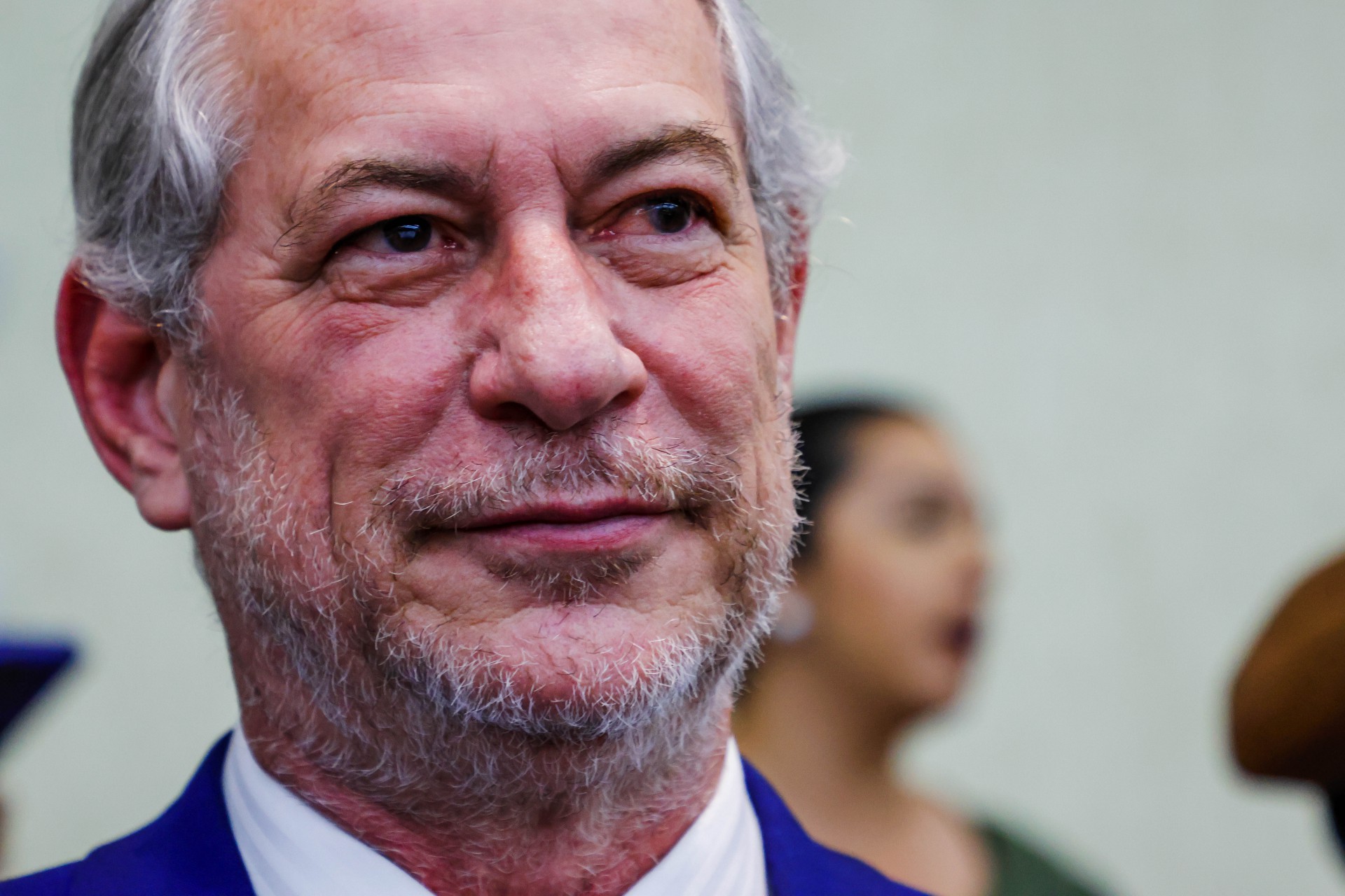 Ciro elogia RC critica Lula e anuncia que