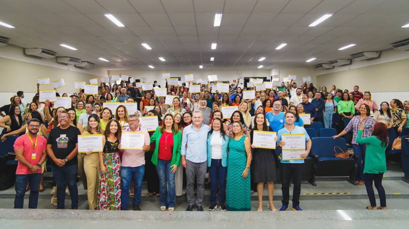 ￼ORGANIZAÇÕES atendem cerca de 
10 mil alunos da rede pública de Fortaleza